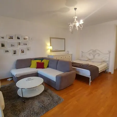 Apartment Belvil 1 *